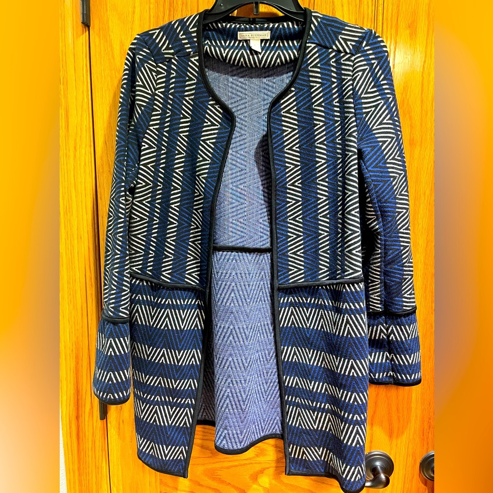 Dana Buchman sweater size small